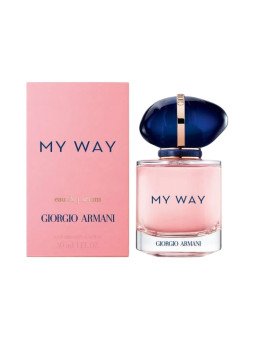 My Way de Giorgio Armani es una fragancia de la familia olfativa Floral para Mujeres.
